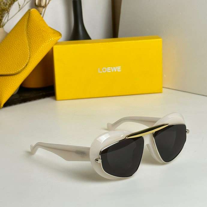 Picture of Loewe Sunglasses _SKUfw54107419fw